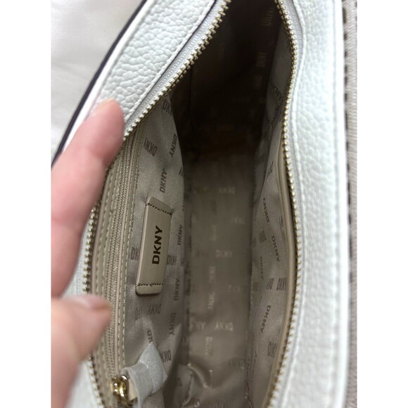 DKNY White Brown Shoulder Strap Purse Brand New BR1-2265 - Picture 4 of 8